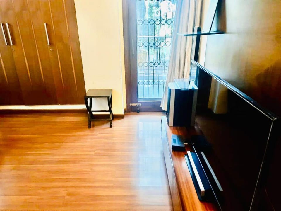 Fortune Home Service Apartment 4Bhk,J-191 Saket Apartment in Delhi