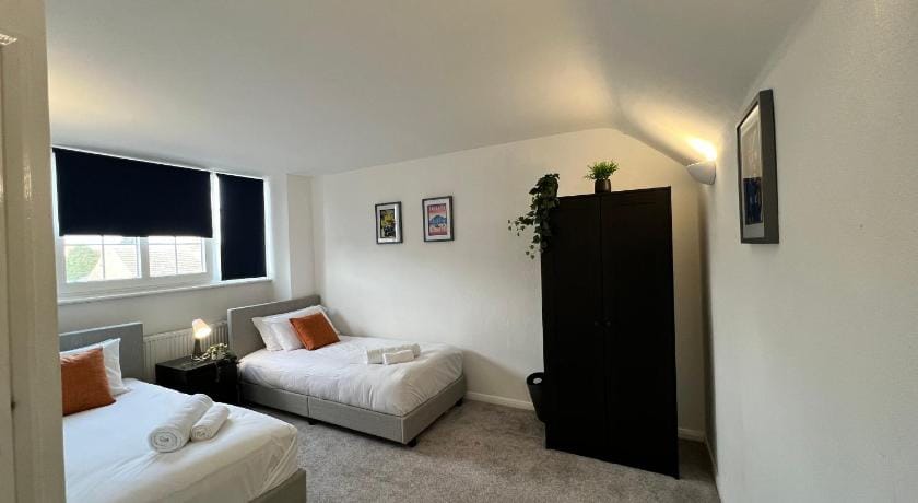 Curzon House Two - Contractors or Family Holidays Vacation rental in Grimsby
