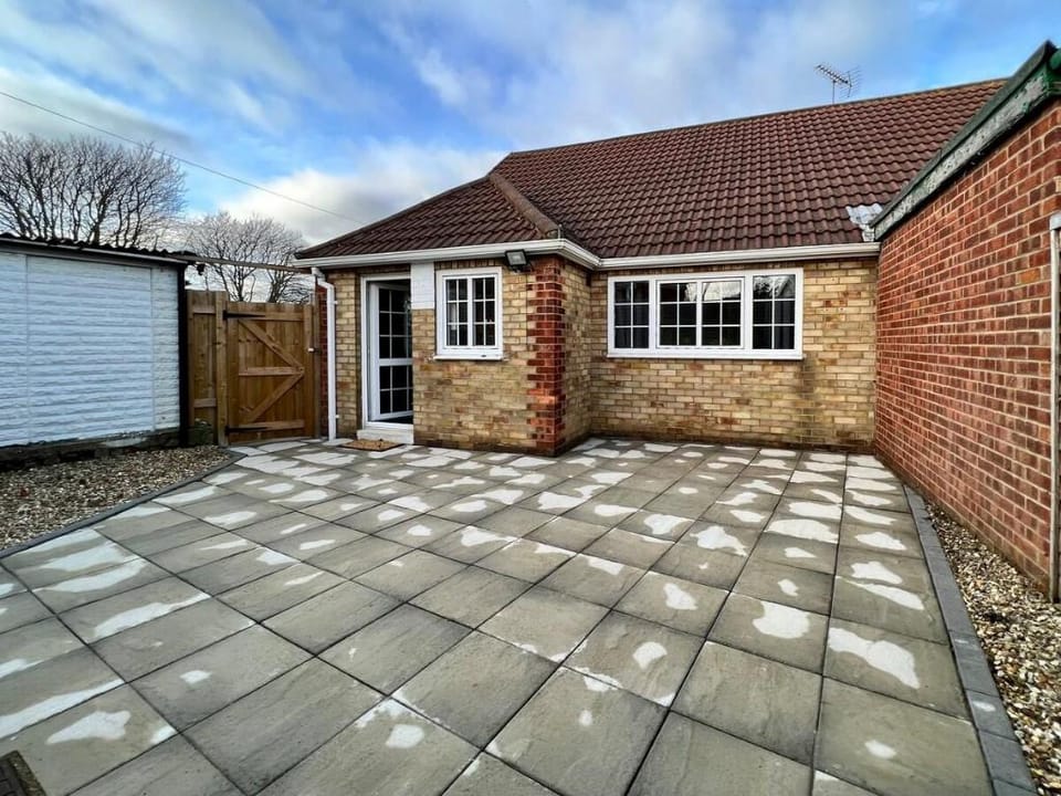 Curzon House Two - Contractors or Family Holidays Vacation rental in Grimsby
