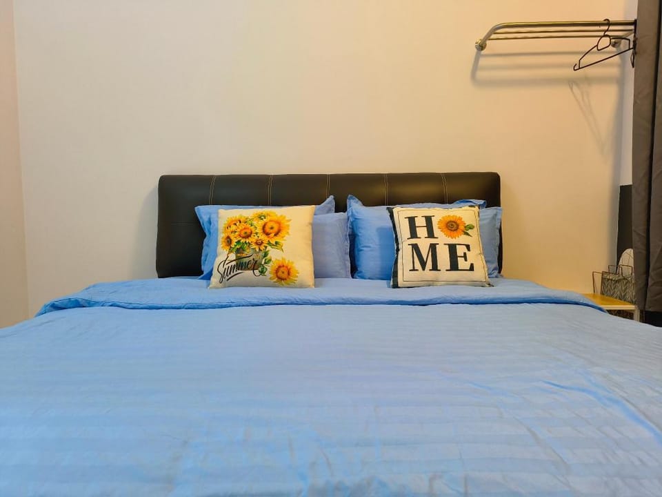 Luxury SUN Studio@6pax at Bayan Lepas and Qbaymall Apartment in Bayan Lepas