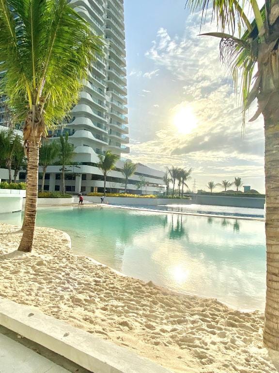 AMIRAH'S PLACE  (MONACO 1031 POOL VIEW ) Apartment in Calabarzon