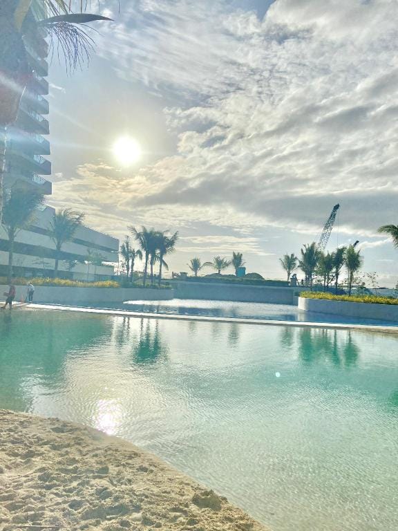 AMIRAH'S PLACE  (MONACO 1031 POOL VIEW ) Apartment in Calabarzon