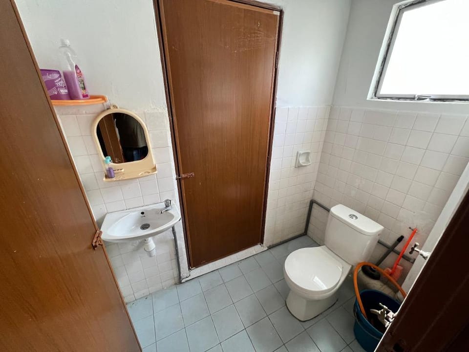 Double Story House *Kz Homestay @ Desa Serdang Vacation rental in Negeri Sembilan, Malaysia