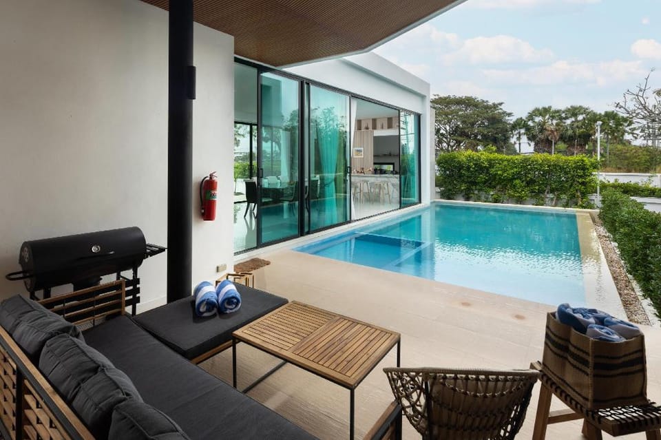 Movenpick Pool Villa by Prime Deluxe Villa No. V17 Villa in Pattaya City