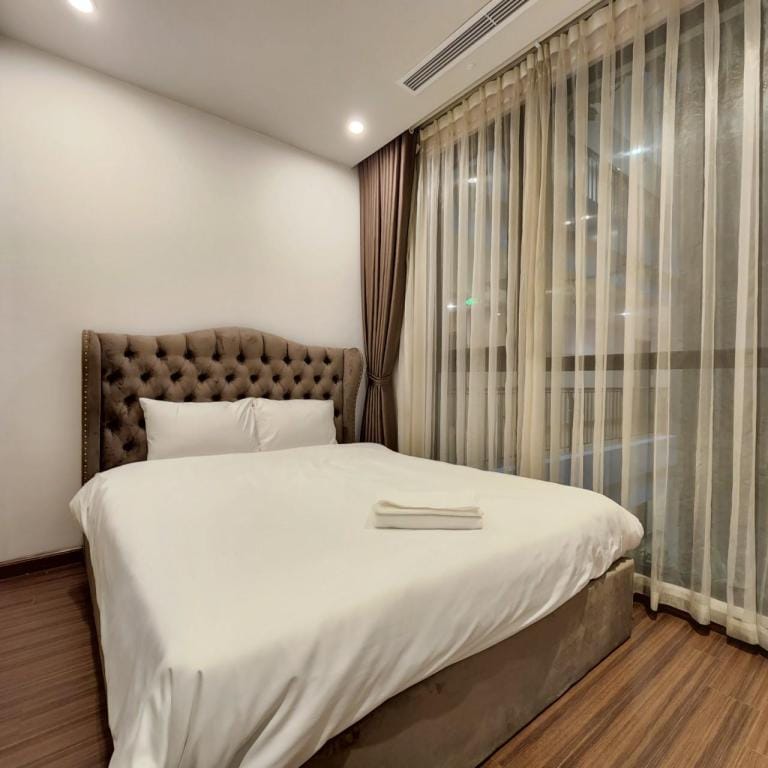 FSB Homestay 3Br2Wc Vinhome Royal City Apartment in Hanoi