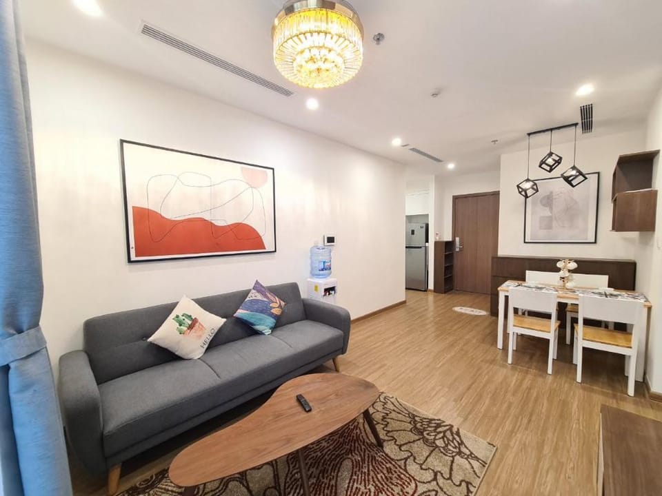 FSB Homestay 1Bedroom Vinhome Sky Lake Apartment in Laos