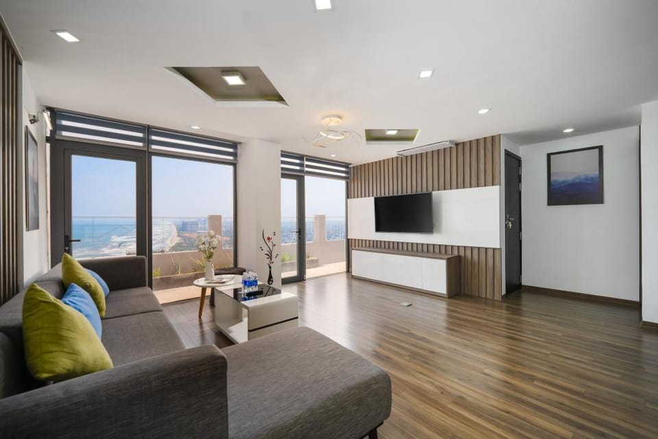 Penthouse sea view Danang Apartment in Da Nang