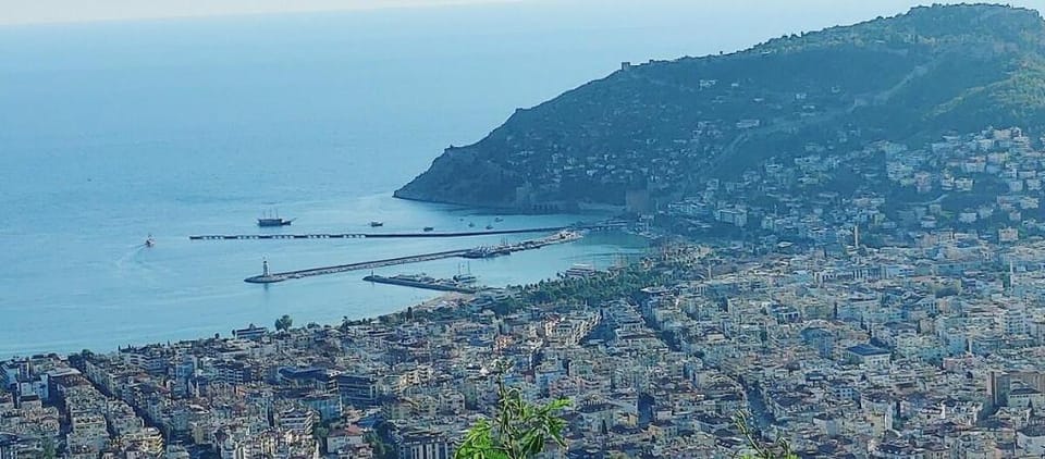 SEA & BEACH FRONT "Luxury Residence" 1+1 Apt. 70m2 Vacation rental in Alanya