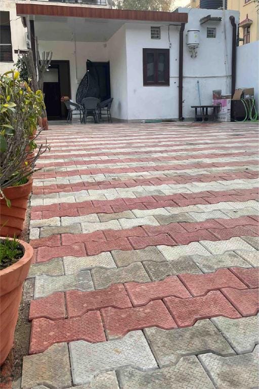 Sun ‘n Shade Vacation rental in New Delhi
