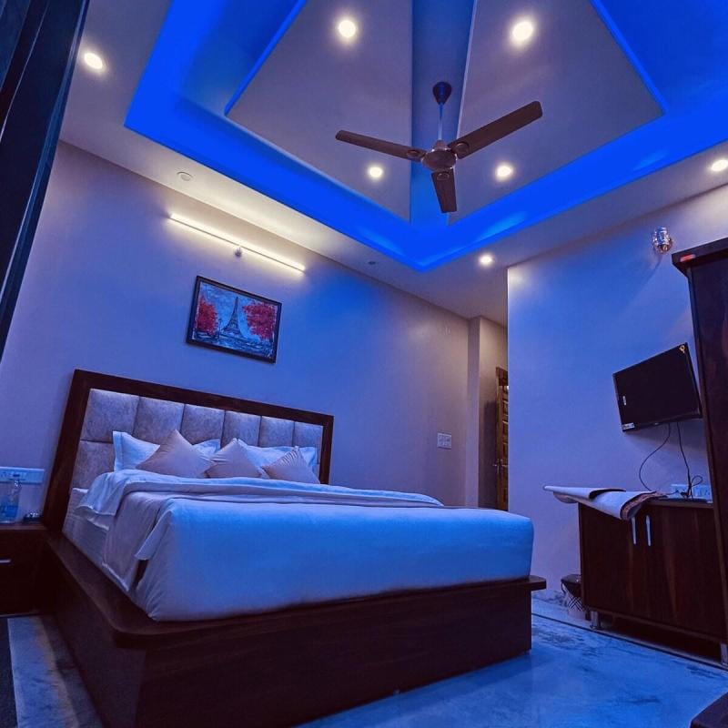 Luxurious Retreat Cottage - Tranquility Awaits Vacation rental in Himachal Pradesh