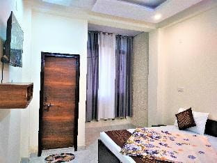 Comfort Inn Hotel,New Delhi Mayur Vihar Noida Vacation rental in New Delhi