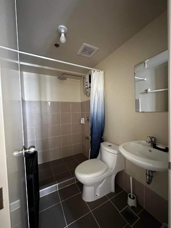 Joy's Home at Bonifacio Global City (BGC), Taguig Apartment in Quezon City