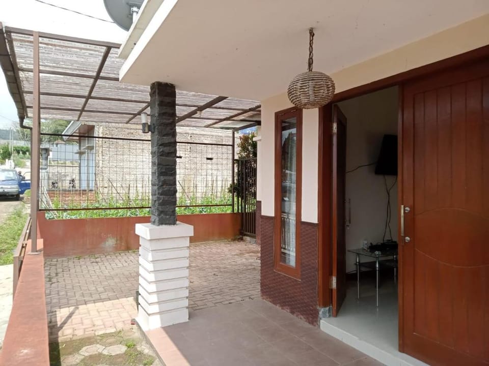 Homestay Gardenia   Vacation rental in Bandung