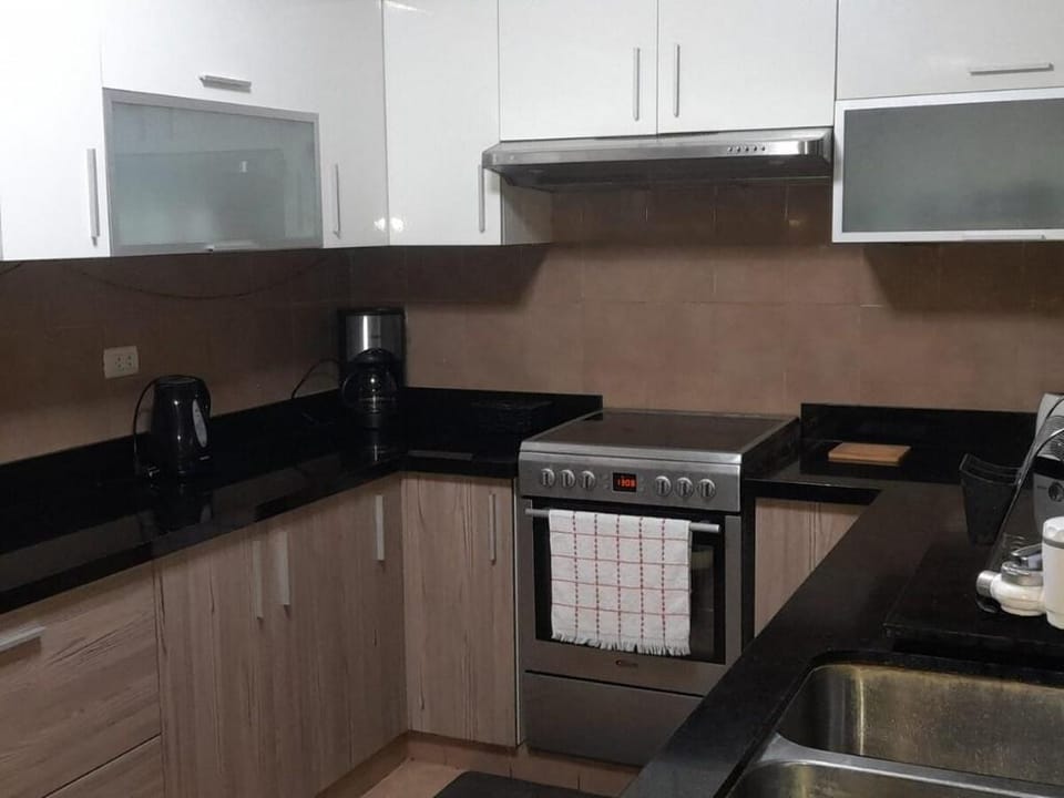 Acogedora Habitacion c/vista calle TV  201 Vacation rental in Santiago de Surco