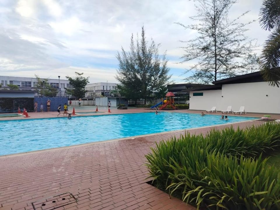 p'residence batu kawa , 2-8 pax, 2 cards,2carpark Apartment in Kuching