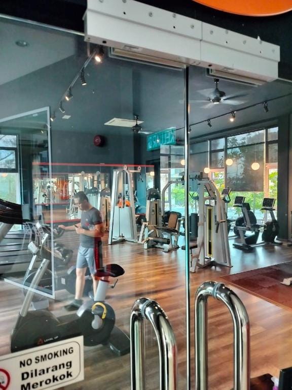 p'residence batu kawa , 2-8 pax, 2 cards,2carpark Apartment in Kuching