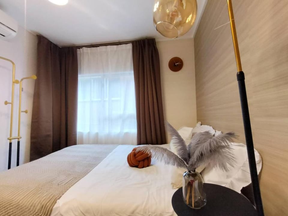 B23-Shinjuku, 4 min to STA, Prime Location, Suitable for Family and Friends Travel! Apartment in Shinjuku