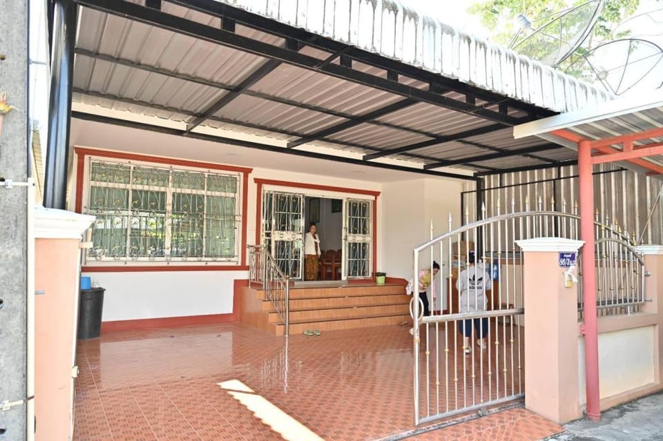 Baan Romyen บ้านร่มเย็น  Vacation rental in Thailand