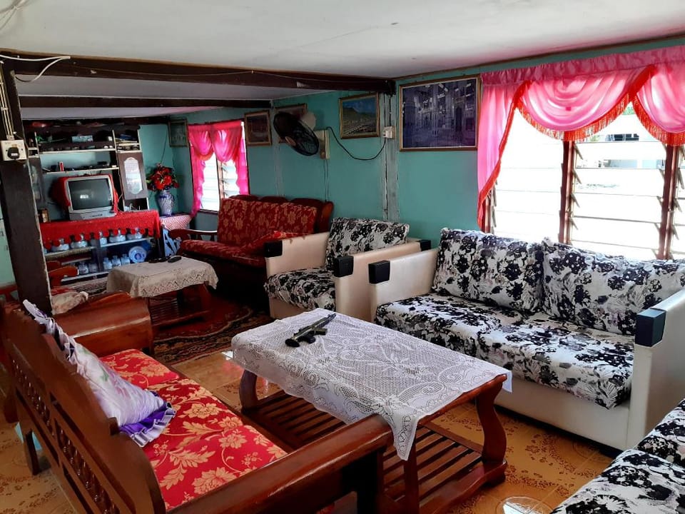 Homestay Teratak Kayu Kota Aur  Vacation rental in Penang