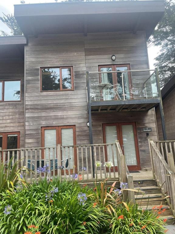 Pet-Friendly Cornish Retreat Apt 5| By Flag Beach Vacation rental in England