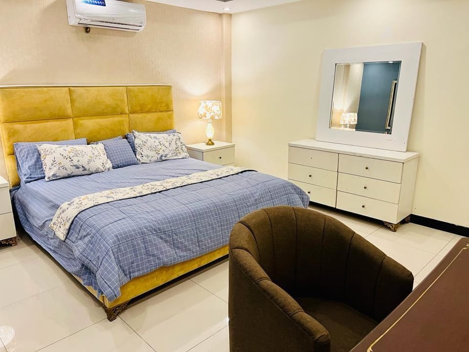 Luxury Apartments Available Apartment in Lahore