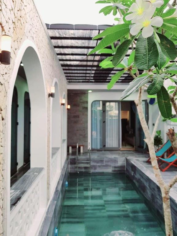 Pool Villa Private 4BR - Plumeria Villa  Villa in Hoa Hai