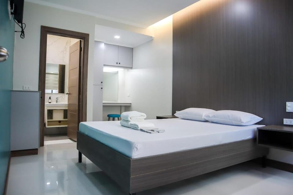 Serviced Apartment, near Clark Don Juico Gate  Apartment in Angeles