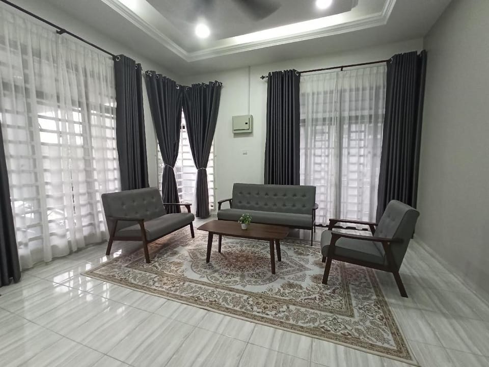Teratak NH Homestay Pengkalan Chepa Kota Bharu Vacation rental in Malaysia