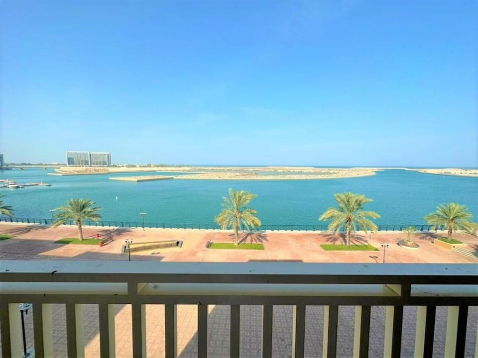 Stunning Apartment with Lagoon view in RAK Apartment in Ras al Khaimah