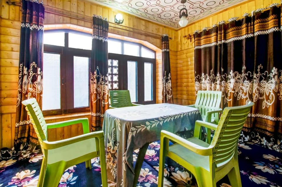 Super Collection O Brein Nishat Formerly Continental Guest House Hotel in India