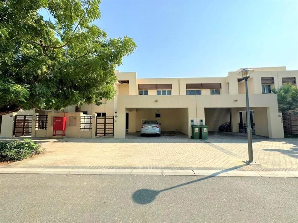 Gorgeous 3B Villa with Balcony in Ras Al Khaimah Apartment in Ras al Khaimah