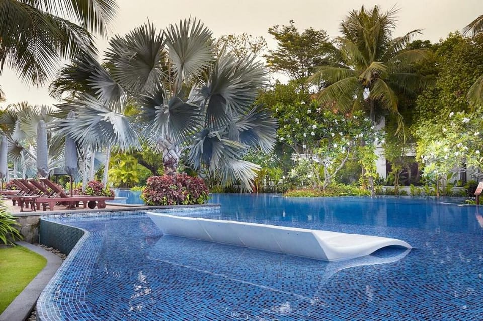 Retreat Pool Villa in 5star Beach Resort  Villa in Da Nang