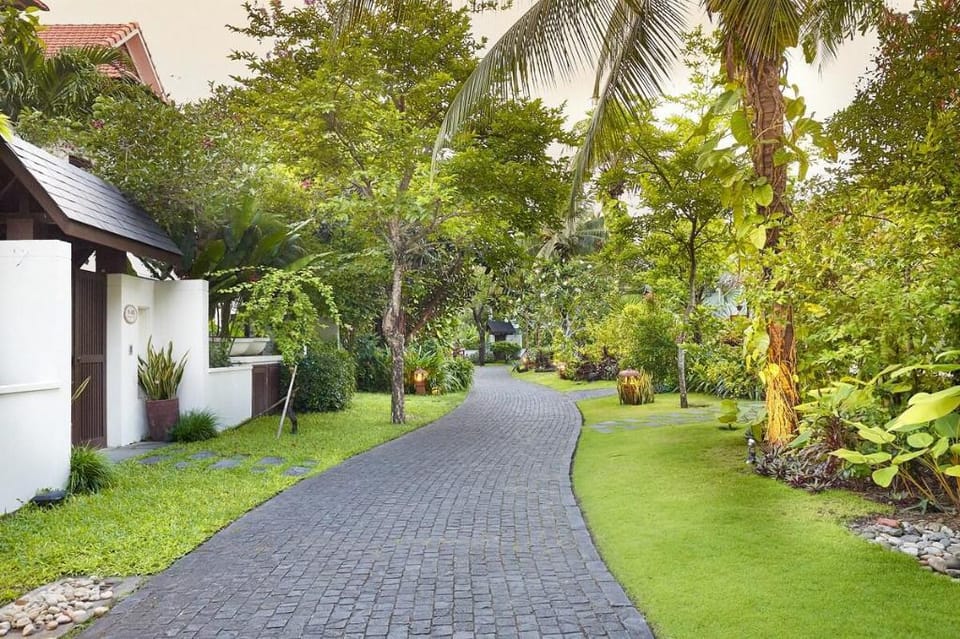 Retreat Pool Villa in 5star Beach Resort  Villa in Da Nang