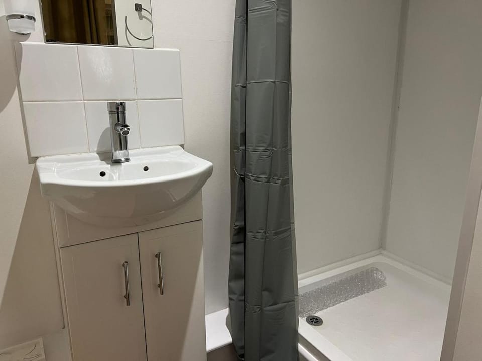 Preston Room Let Apartment in Yeovil