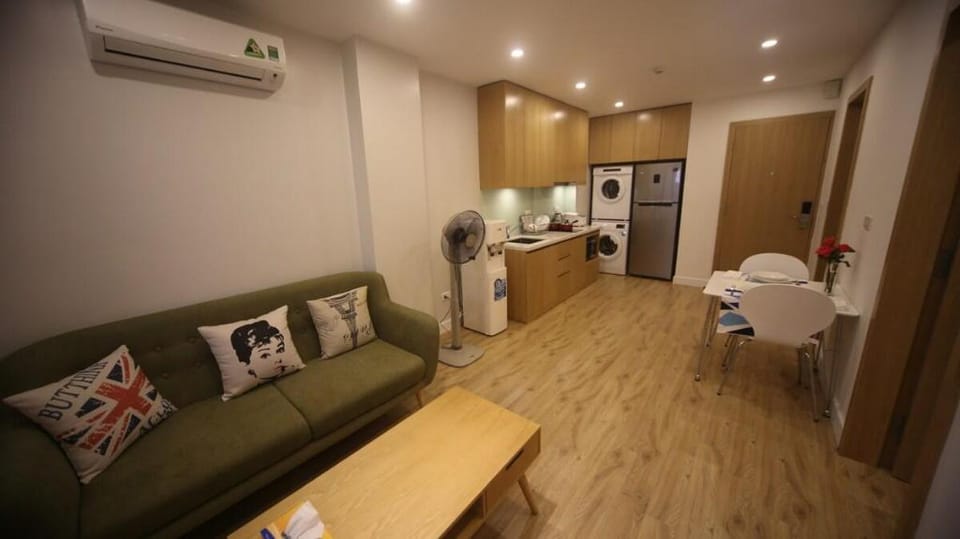 R302 - Cozy home within 5mins to Lotte Lieu Giai Apartment in Hanoi