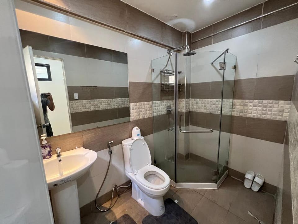 STAYCAYTION ACTIVITY AREA OR WEDDING 4 TO 20 PAX Apartment in Marikina