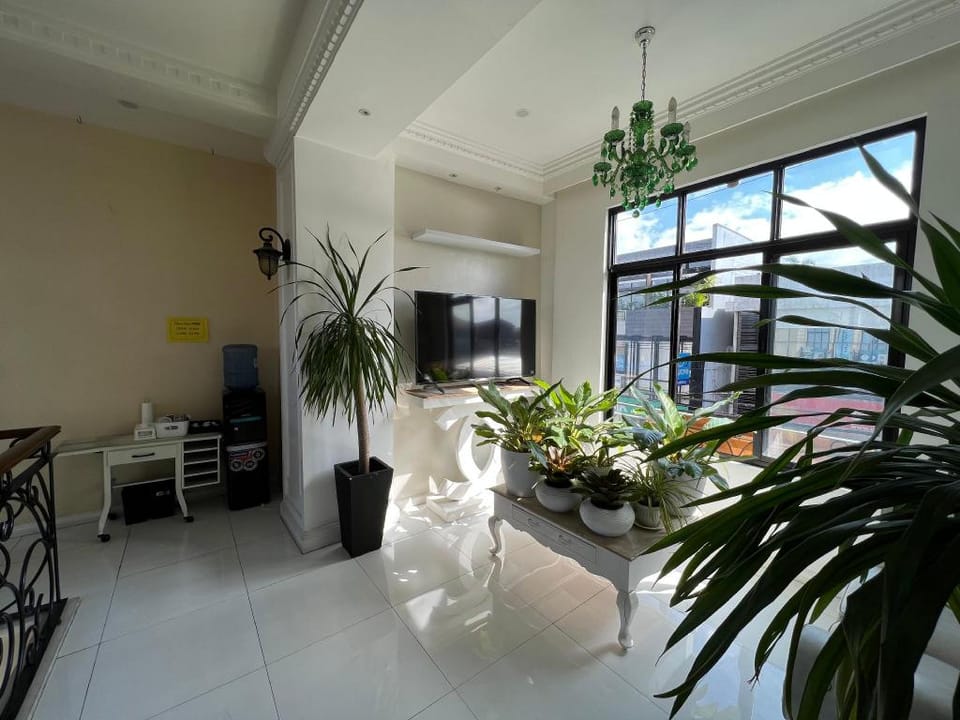 STAYCAYTION ACTIVITY AREA OR WEDDING 4 TO 20 PAX Apartment in Marikina