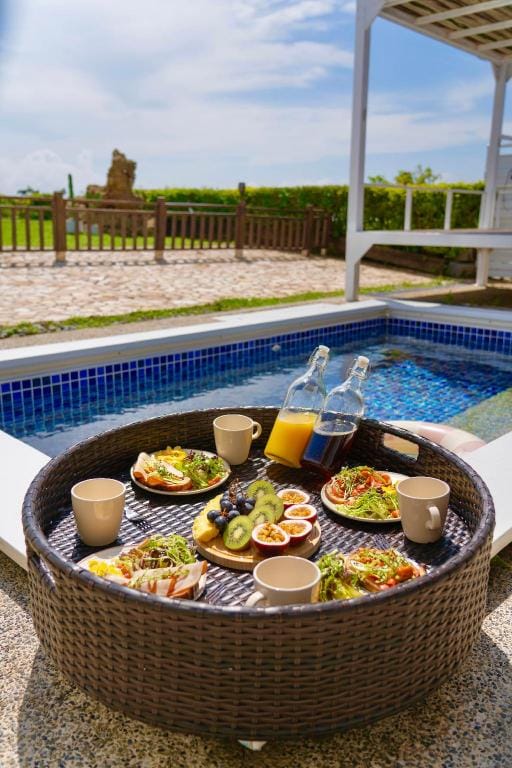 CLIFF VILLA Bed and Breakfast in Hengchun Township