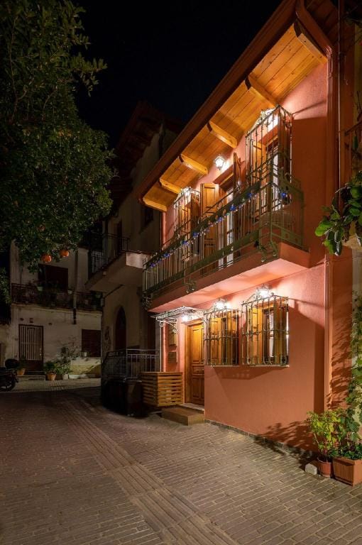 DandyVillas |Colorful Boutique House |in Old Town| Vacation rental in Ioannina