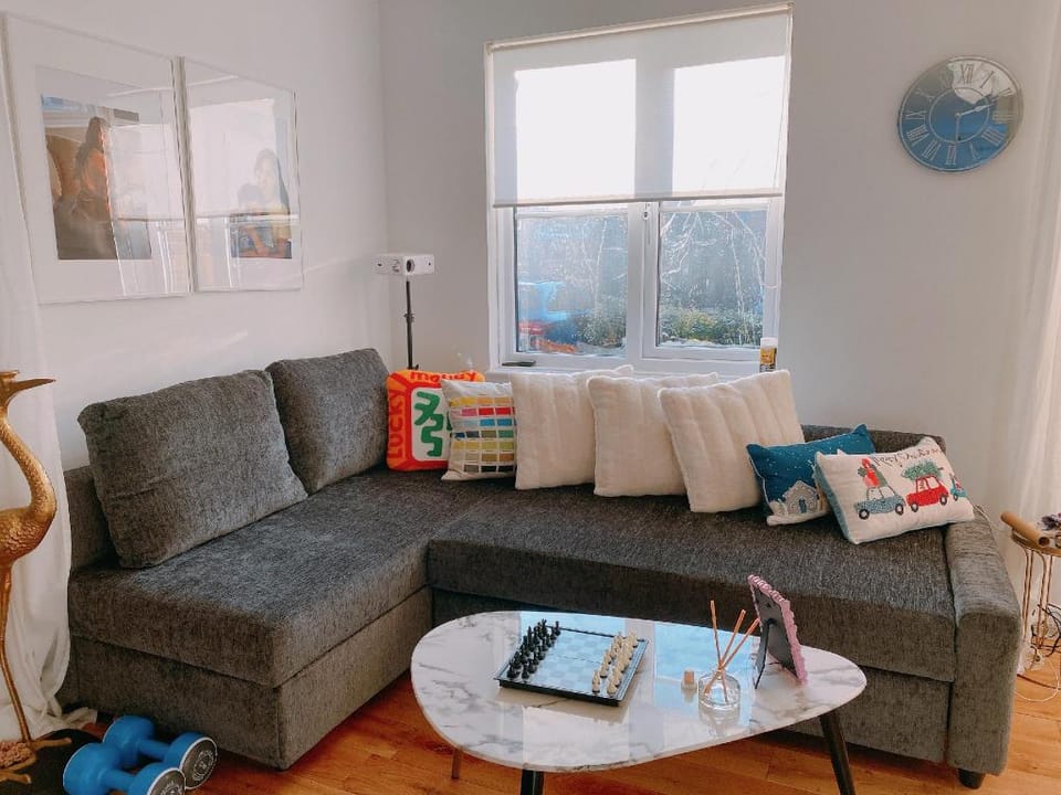Monalychee 3 bedrooms with 2 bathrooms near centre Vacation rental in London