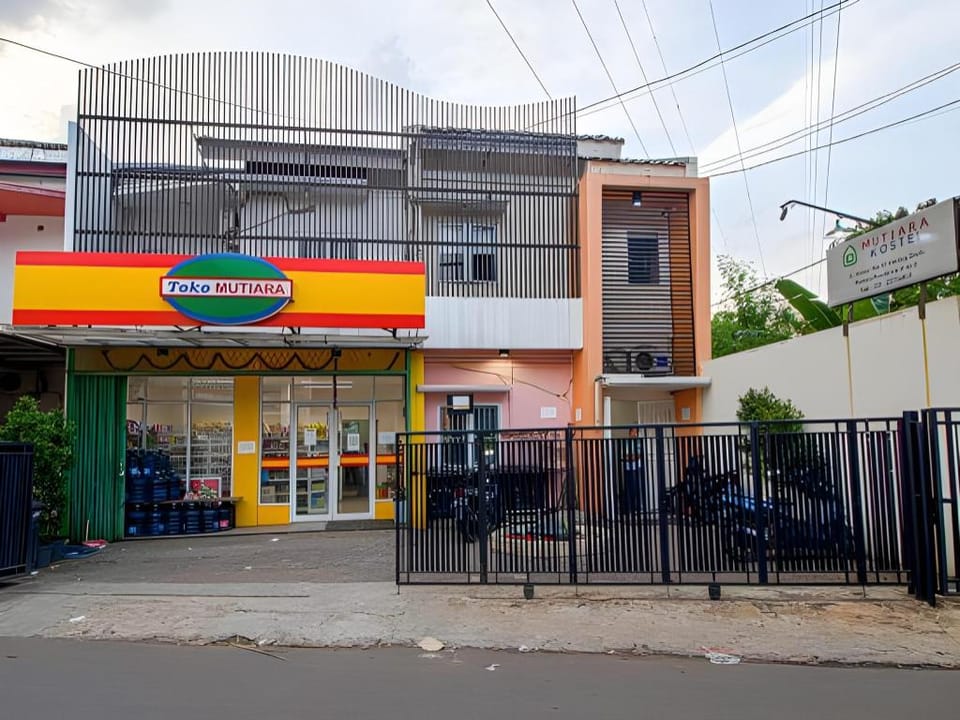 Mutiara Kostel @ Bintaro - Pondok Aren Hotel in South Jakarta City
