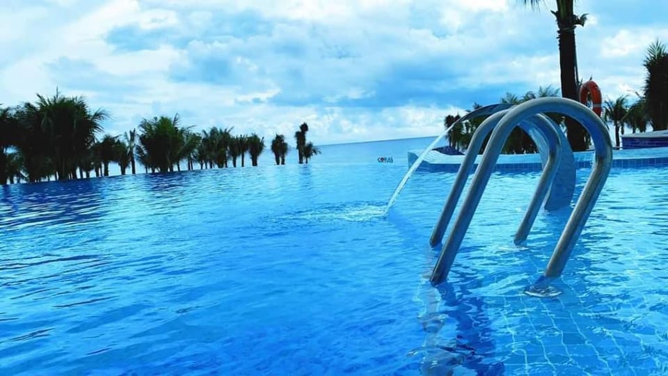 Sunshine Cam Ranh Beach House - Nha Trang Apartment in Khanh Hoa Province