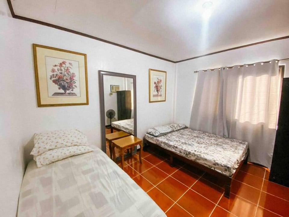 Two-Bedroom Apartment in Lucena City - Downtown Vacation rental in Calabarzon