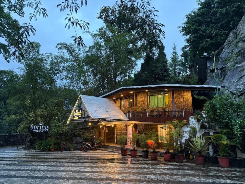 Spring Muunnar Hotel in Kerala