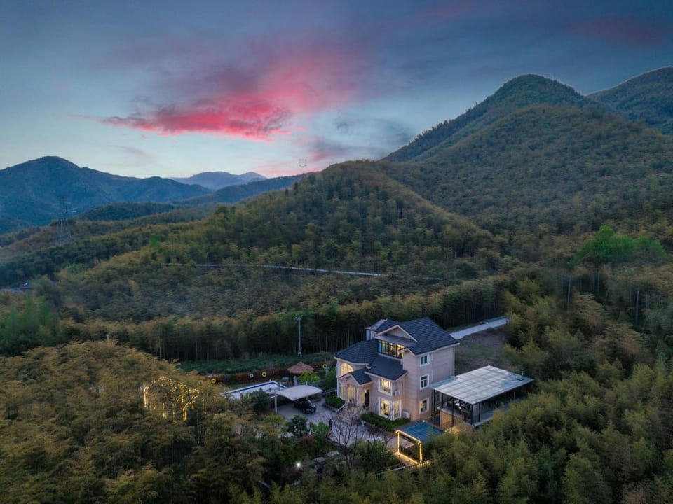 Mogan mountain villa  Villa in Suzhou