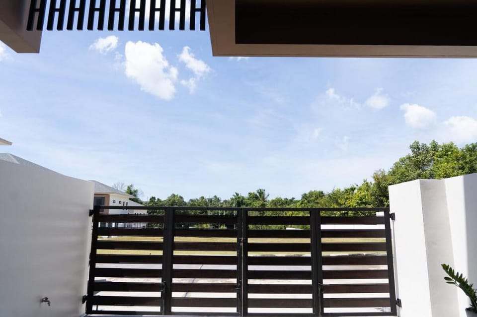CoCo HOUSE  3BR 3BA  Naiyang Beach  HKT Airport Vacation rental in Phuket