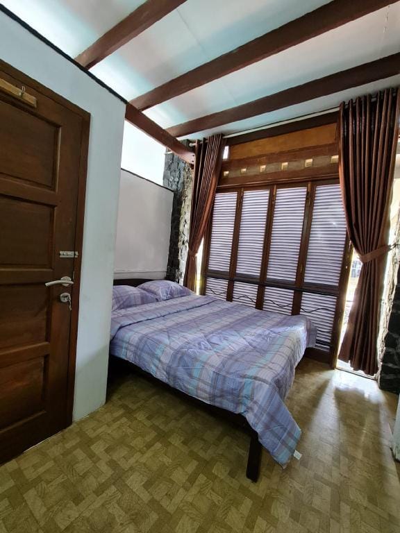 De Marlin's Garden Villa Private Pool Villa in Parongpong