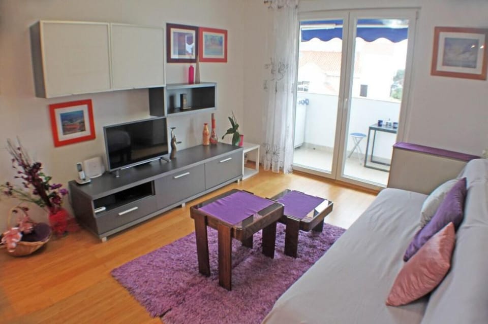 Peaceful & Fully Equipped 1BR - BEACH PLACE to BE Apartment in Split