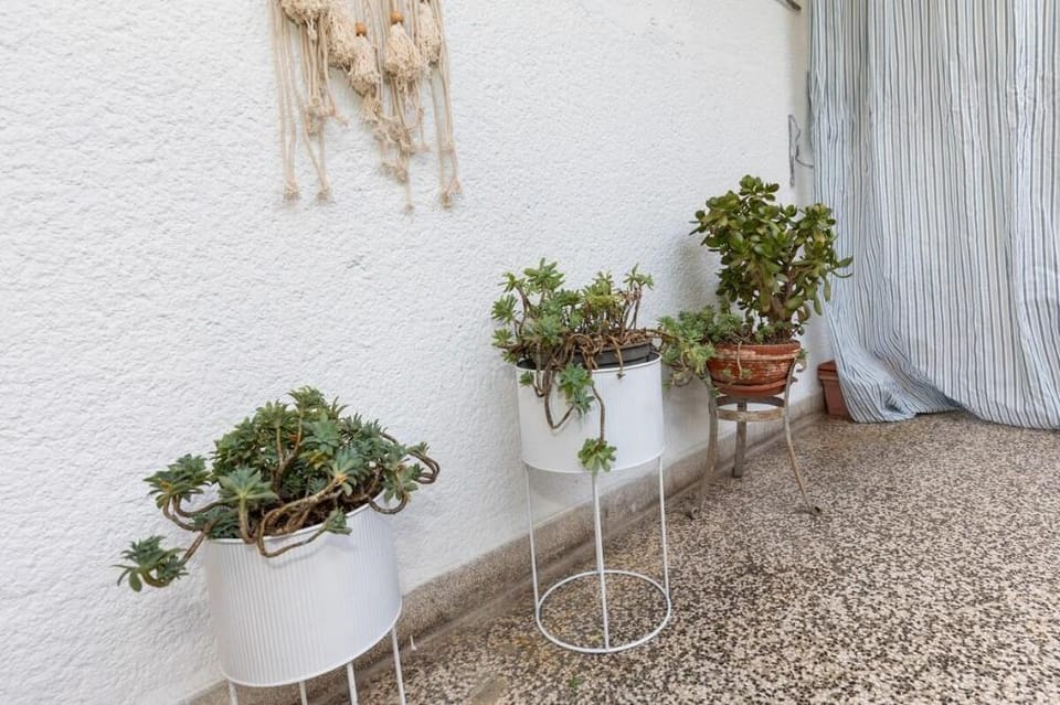 Bright & Airy ☼ 1BR Getaway close to All You Need Apartment in Split