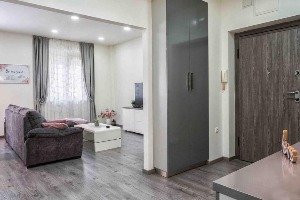 Elegant Family Suite ★ Steps to major sights Apartment in Split